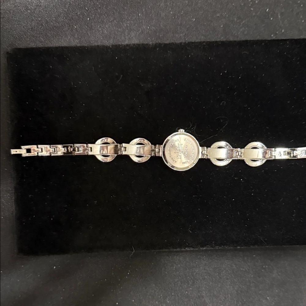 Elegant Silver Women's Bracelet Watch